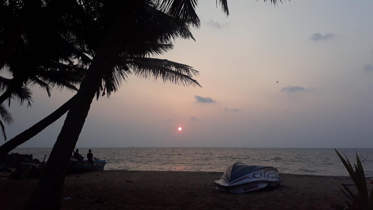 Anicia Beach House Negombo Exteriör bild