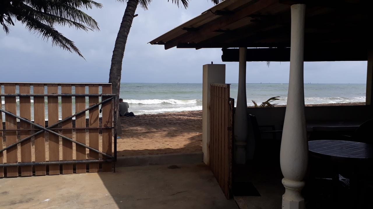 Anicia Beach House Negombo Exteriör bild