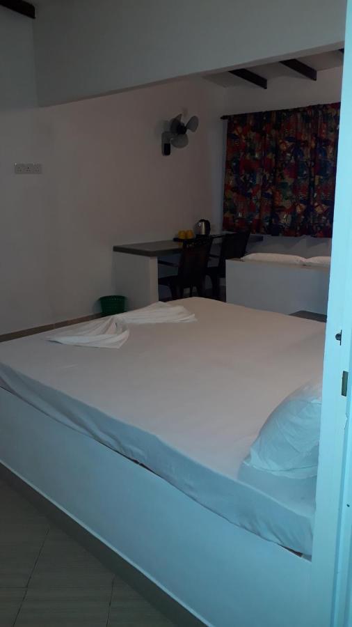 Anicia Beach House Negombo Exteriör bild