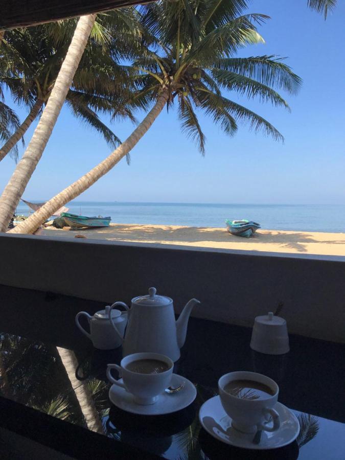 Anicia Beach House Negombo Exteriör bild