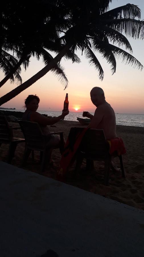 Anicia Beach House Negombo Exteriör bild